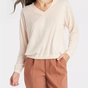 a new day Cream V-Neck Sweater Lightweight Knit